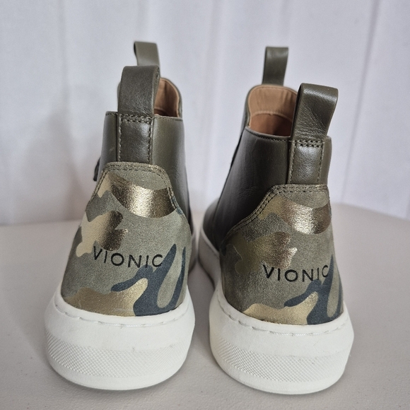 Vionic Brinkely Ankle Bootie - Size 8 - Picture 6 of 16